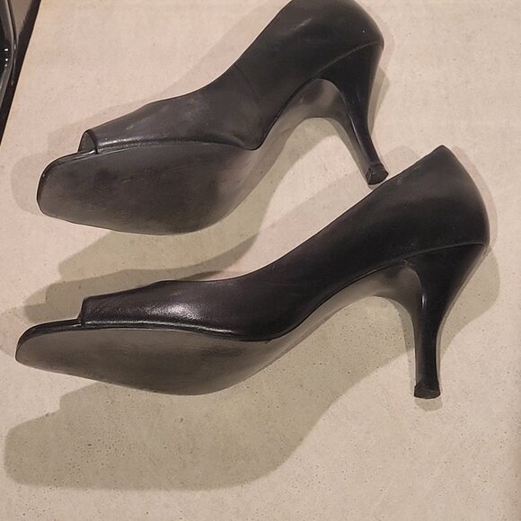 Tahari Riddle Women's size 9.5 open toe pumps shoes - Picture 9 of 12